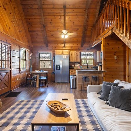 Dudley II By Avantstay Comfortable Cabin W Hot Tub Views ピジョンフォージ エクステリア 写真