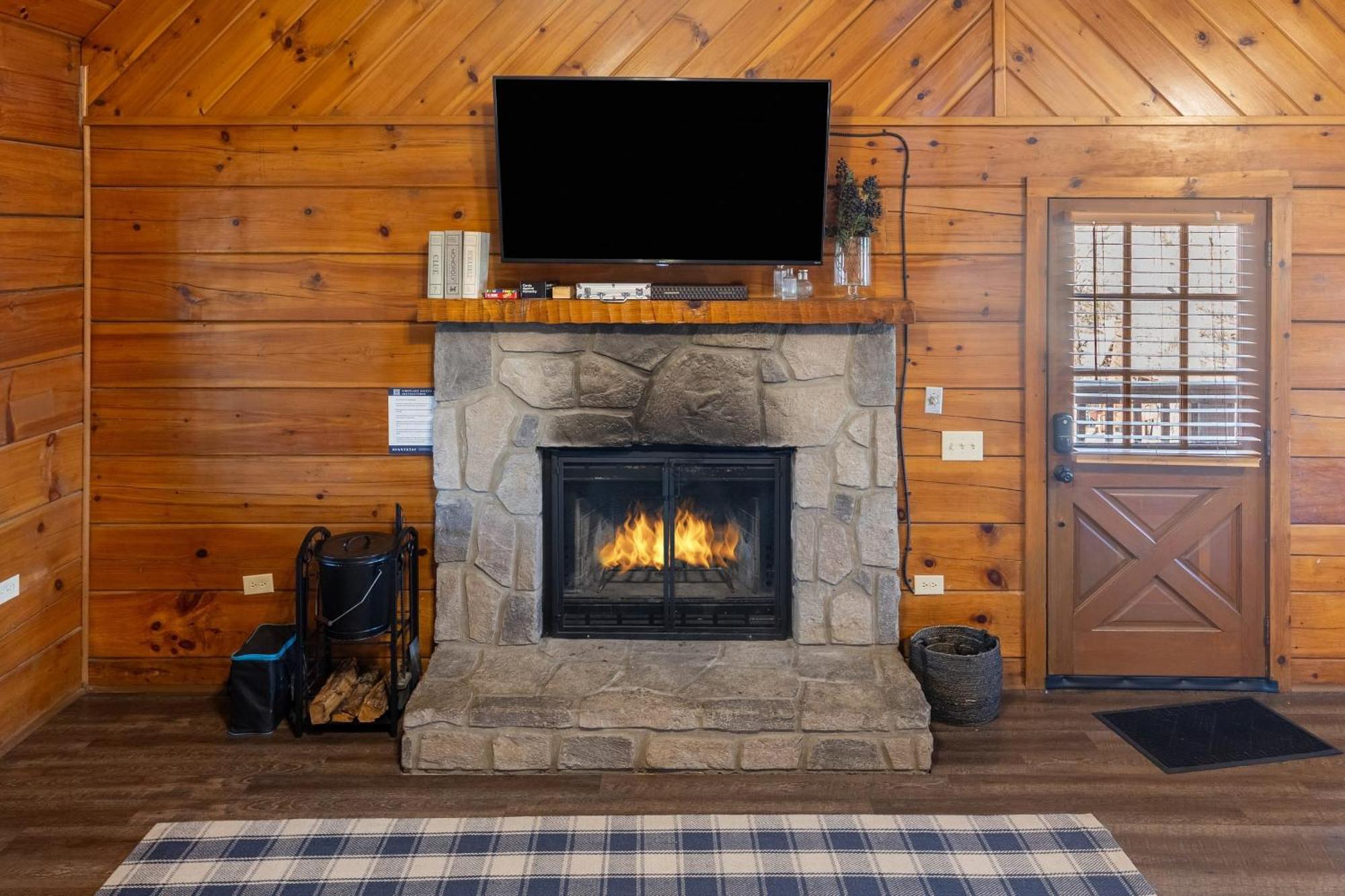Dudley II By Avantstay Comfortable Cabin W Hot Tub Views ピジョンフォージ エクステリア 写真