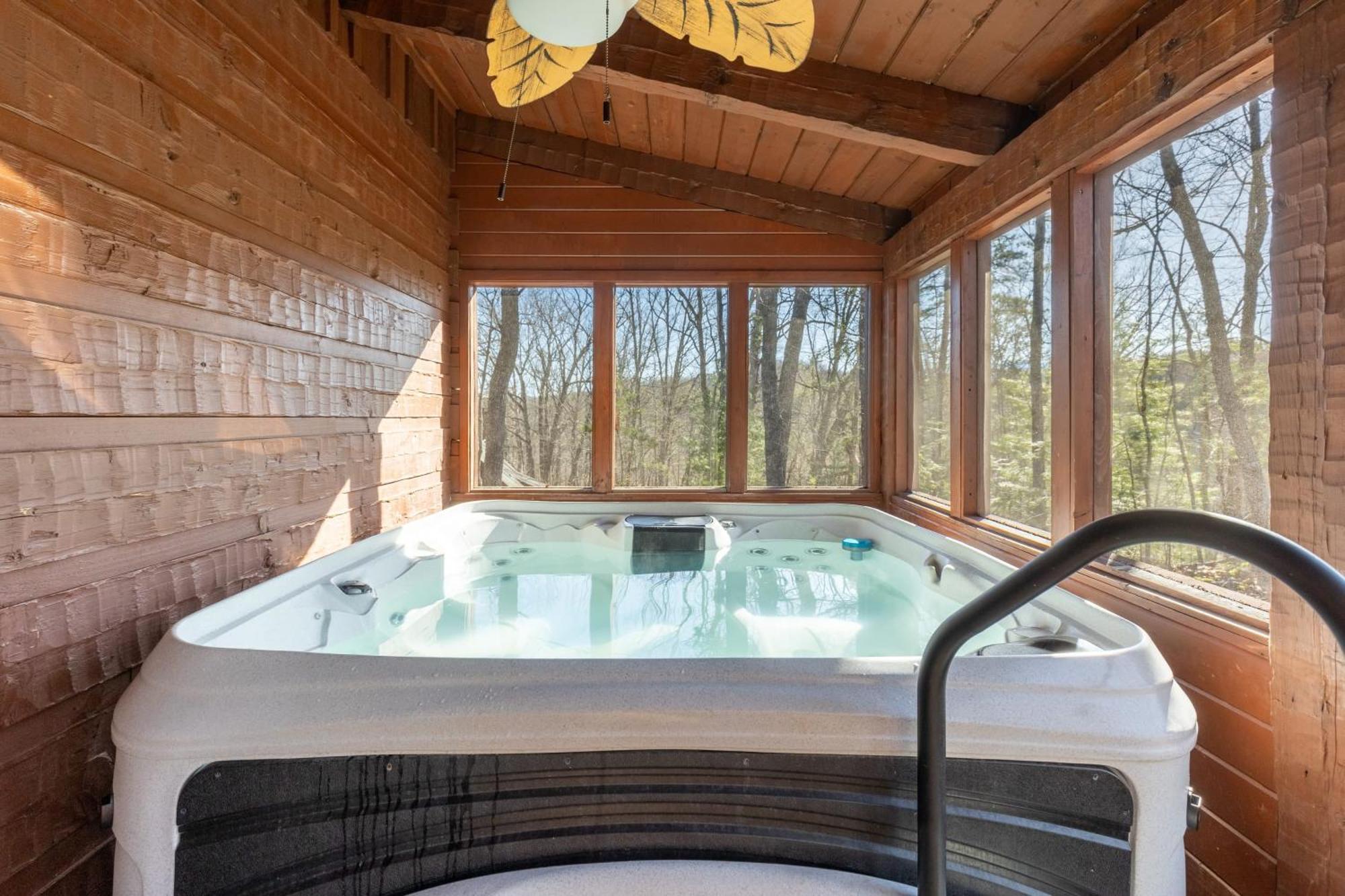 Dudley II By Avantstay Comfortable Cabin W Hot Tub Views ピジョンフォージ エクステリア 写真
