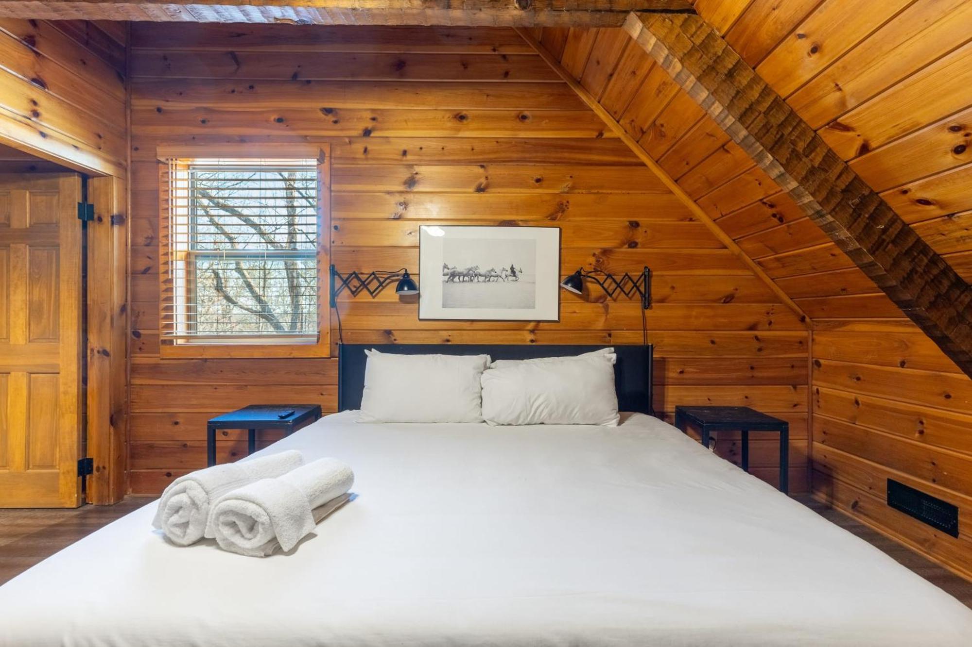 Dudley II By Avantstay Comfortable Cabin W Hot Tub Views ピジョンフォージ エクステリア 写真