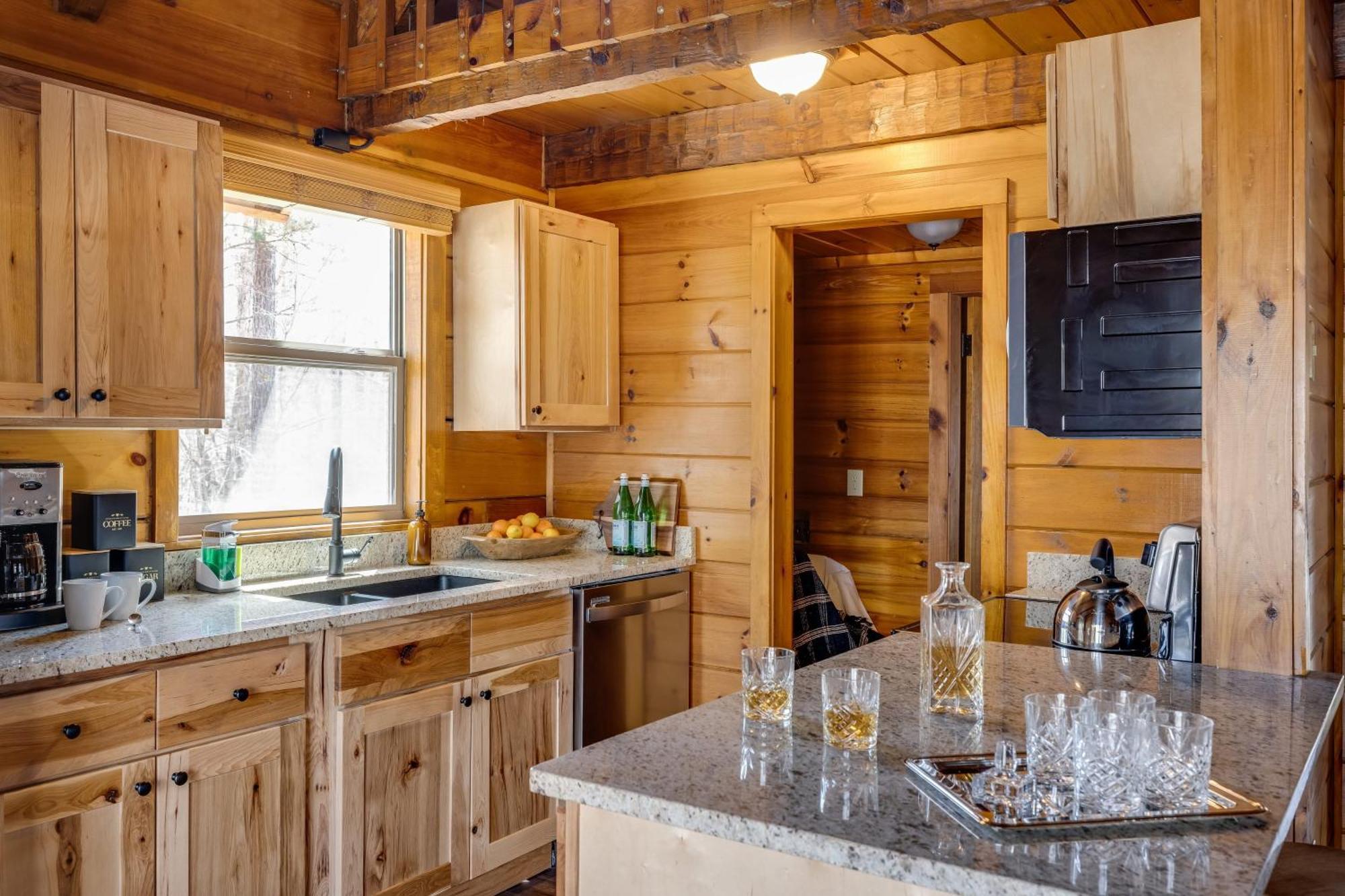 Dudley II By Avantstay Comfortable Cabin W Hot Tub Views ピジョンフォージ エクステリア 写真